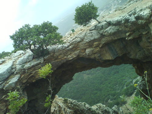 keshet cave on the north border